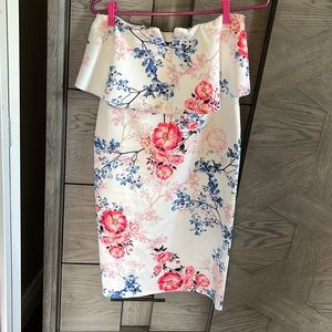 suzy shier size m floral strapless dress